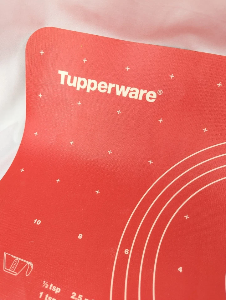 Tupperware PASTRY MAT 2004 ROJO PASTEL TARTA PASTELERÍA HOJA DARDOS INDUSTRIAS 18" X 25" Foto 3 de 4