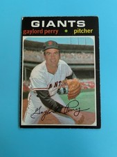 Top 10 Gaylord Perry Baseball Cards 24