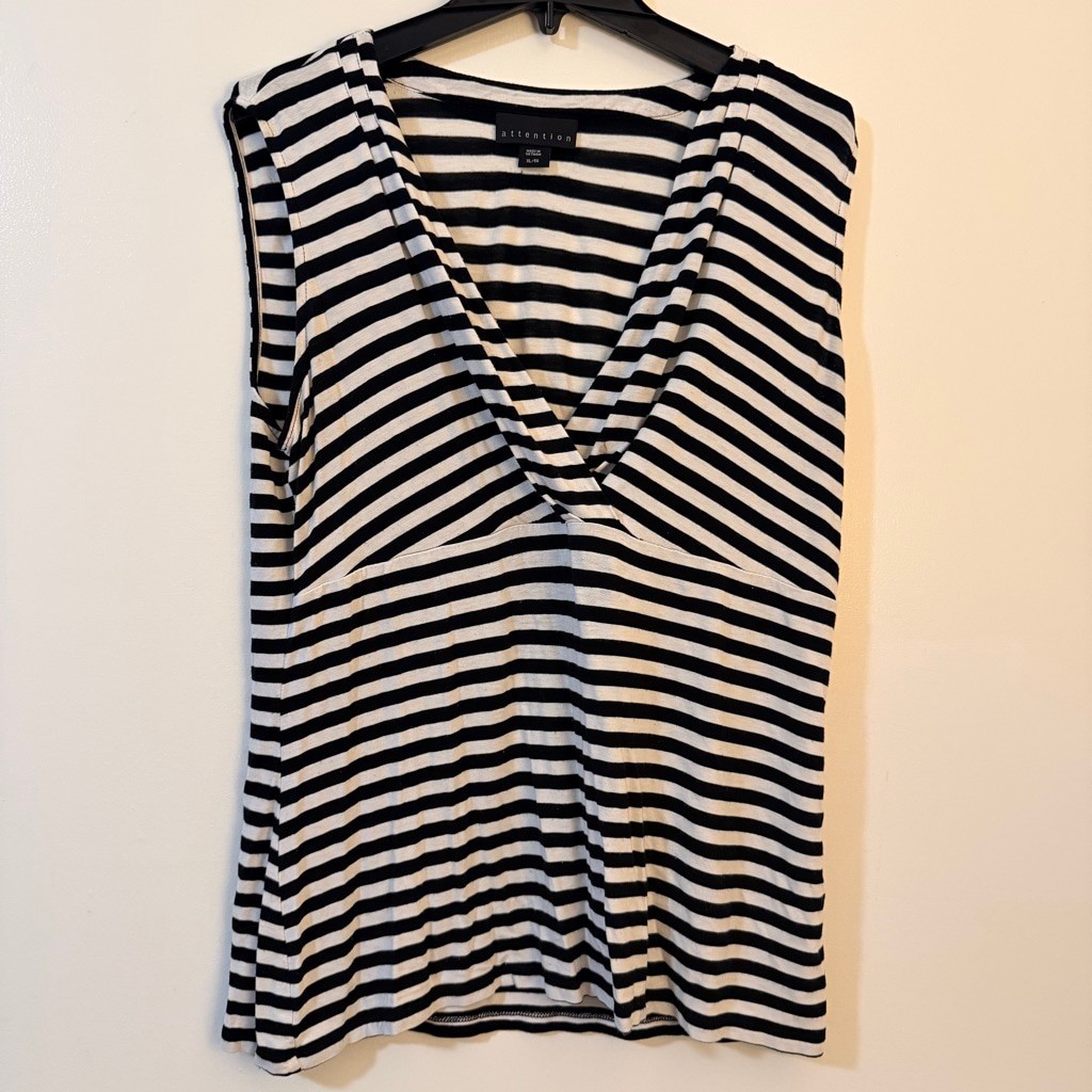 Attention Women's Black White Striped Sleeveless Top XL (b4)