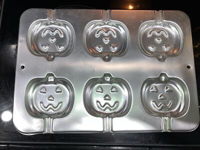 1995 Jack-o-Lantern Cake Pop Pan by Wilton 2105-8100 Halloween Pumpkin Mold