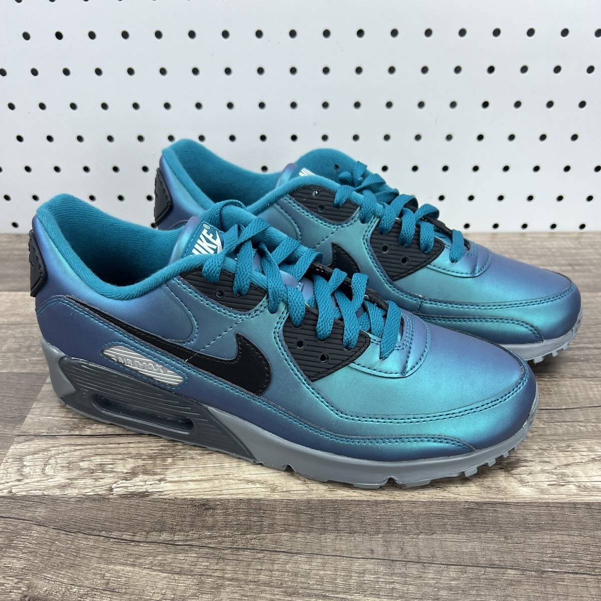 Nike Air Max 90 NBY Color Shift Metallic Green Blue Mens Nike Air Max 90 NBY Color Shift Metallic Green Blue Mens