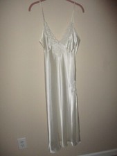 Delicates Ivory Lace Trim Satin Pleated Side Slit Nightgown Size Medium