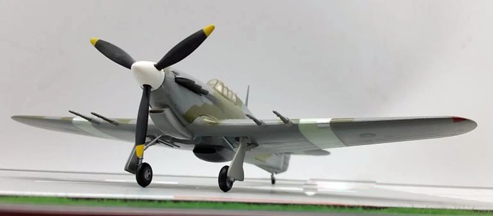 Hurricane Mk IIB Trop 34 Sqn 1944 India aircraft 1/72 finished Easy model plane - Image 4 of 4