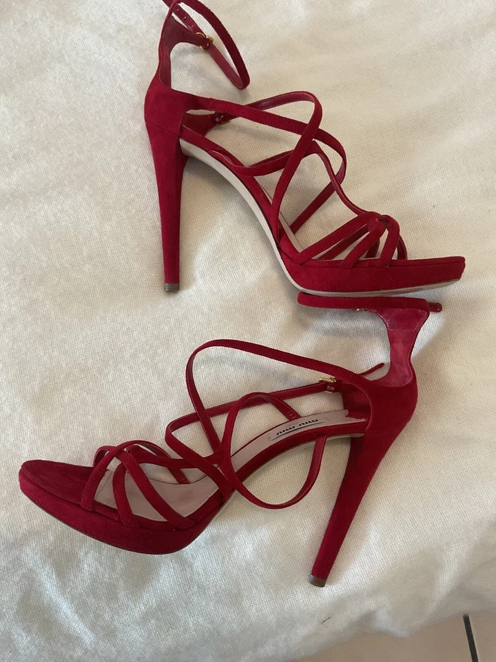 Tacones Prada MIU MIU talla 9 Foto 2 de 4