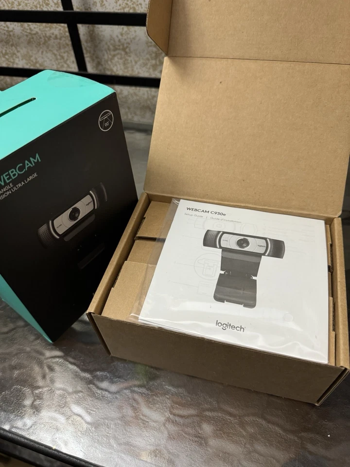 Logitech 960-001070 Pro Ultra Wide Angle HD Webcam - Black - Image 4 of 4