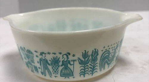 PYREX Amish Butterprint 472 Turquoise 1 1/2 Pt Casserole Dish, No Lid, Vintage