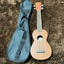 Hanalei Ukulele with soft case