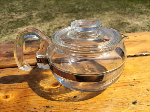 Vintage Pyrex Flameware 6-Cup Glass Coffee Pot with Lid – Model 8446-B Retro