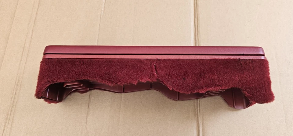 1979 1985 Cadillac Eldorado Barittz центральная консоль подлокотник хранения / красный - Изображение 4 из 4