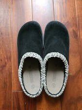 Predictions leather collection size 7.5 Black suede