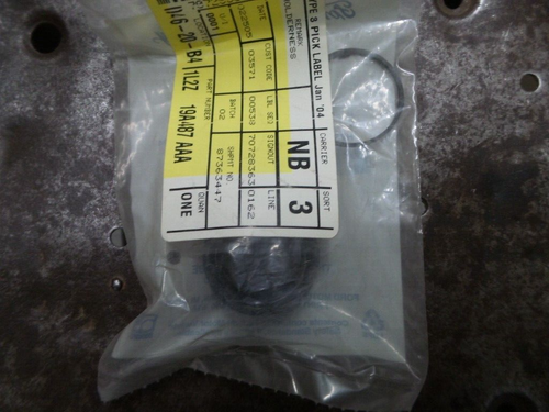 Ford OEM Power Outlet Cover- 1L2Z-19A487-AAA - Picture 2 of 4