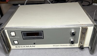 Oxygen Analyzer Beckman OM-11 Model 242