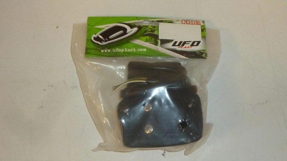 Luz Trasera Taillight Para PP01204 Roja - Imagen 4 de 4