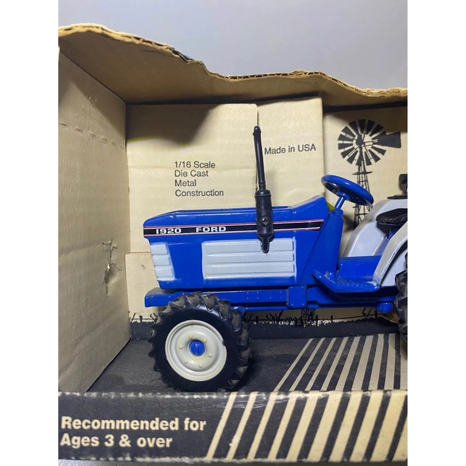 Vintage Scale Models Ford 1920 Compact Tractor, Diecast 1/16 USA - Image 3 of 4