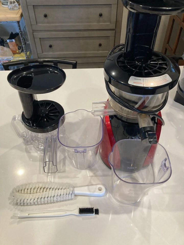 Соковыжималка холодного отжима вертикальная жевательная Tribest Slowstar SW-2000 *ЧИТАЙТЕ* - Изображение 2 из 3