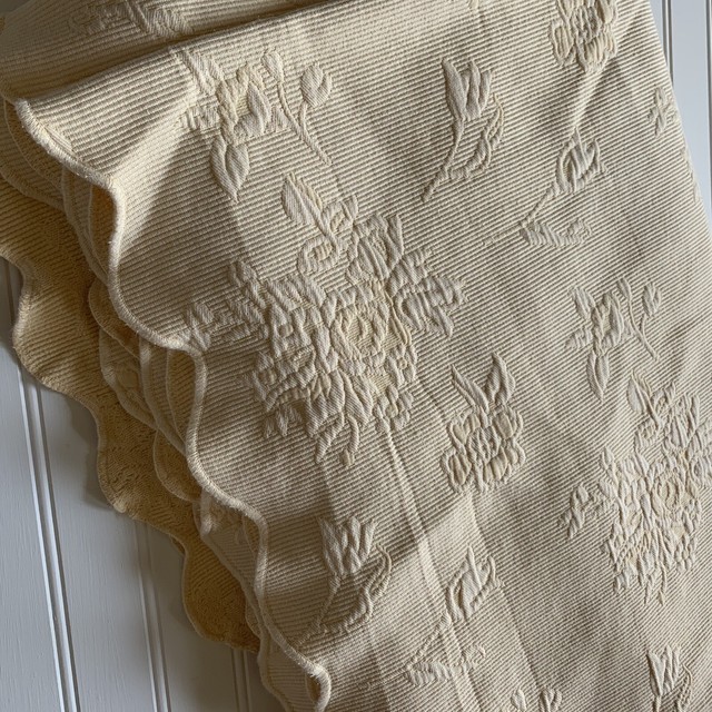 LAMONT HOME MATELASSE KING SCALLOPED EDGE MAJESTIC PORTUGAL Coverlet