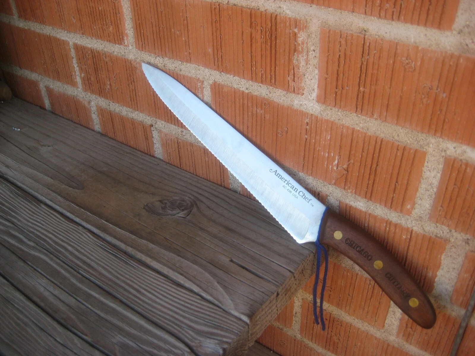 10" Blade CHICAGO CUTLERY AC-43B Fine Serrated Bread Knife & Curved Handle USA