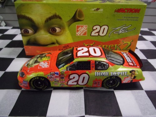 Tony Stewart #20 Home Depot 2004 Shrek 2 Monte Carlo 1:24 Action 105891 NASCAR - Picture 2 of 7