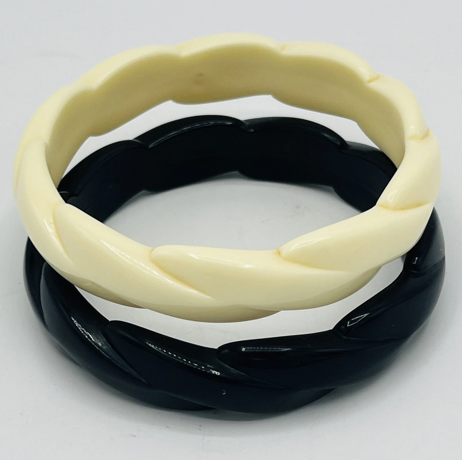 OFF WHITE "Braccialetti vintage in plastica dura intrecciati torti intrecciati in bianco e nero sporco 2 5 8""