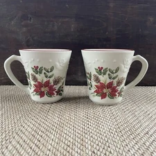 Longaberger Pottery Natures Garland Set of 2 Coffee Tea Ice Cream Mugs HOLIDAY