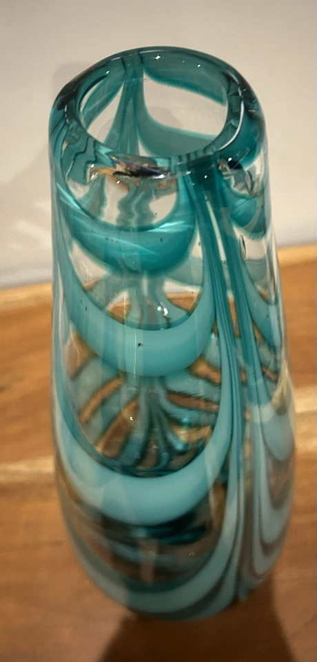 Hand Blown Art Glass Vase  Teal Sea Foam Pulled Feather Swirl Studio Art 40cm H - image 2 of 4