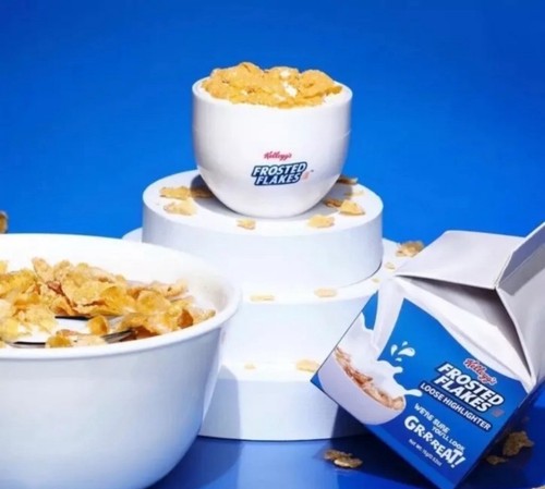 NEU Glamlite x Kellogg’s Frosted Flakes PR Box Full Collection Makeup Set RAR! - Bild 3 von 10