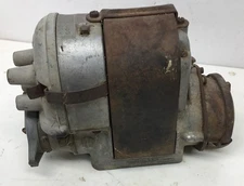 Vtg IHC International Harvester Magneto F4-11180 Untested………..[S13-4]