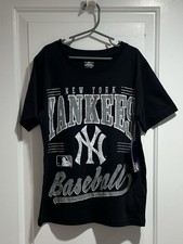 New York Yankees Baseball Kids T Shirt Size Medium Black