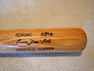 Game Model Amos Otis Louisville Slugger Bat Kansas City Royals HAMMERED!