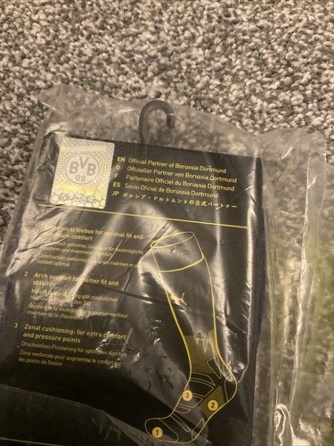 BORUSSIA DORTMUND KIDS PUMA SOCKS Shoe Size 12-2 BNWT ( 2 Pairs) - Picture 6 of 6