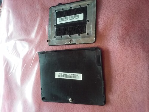 V000932720 V000932710 TOSHIBA PLASTIC COVERS A305 - Picture 2 of 2