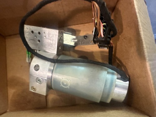 01-06 BMW 3 SERIES E46 325I 330I 323I M3 CONVERTIBLE TOP HYDRAULIC PUMP MOTOR - Picture 2 of 4