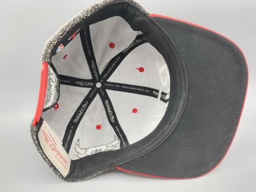 Mitchell & Ness NBA Chicago Bulls Snapback Hat / Cap Gray Red Black Adjustable - Picture 7 of 9
