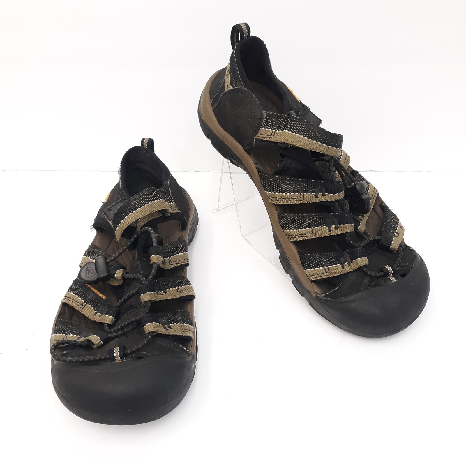 Sandali da acqua Keen 1006541 Newport H2 Bungee Hiking Trail da uomo taglia 6 da donna 8