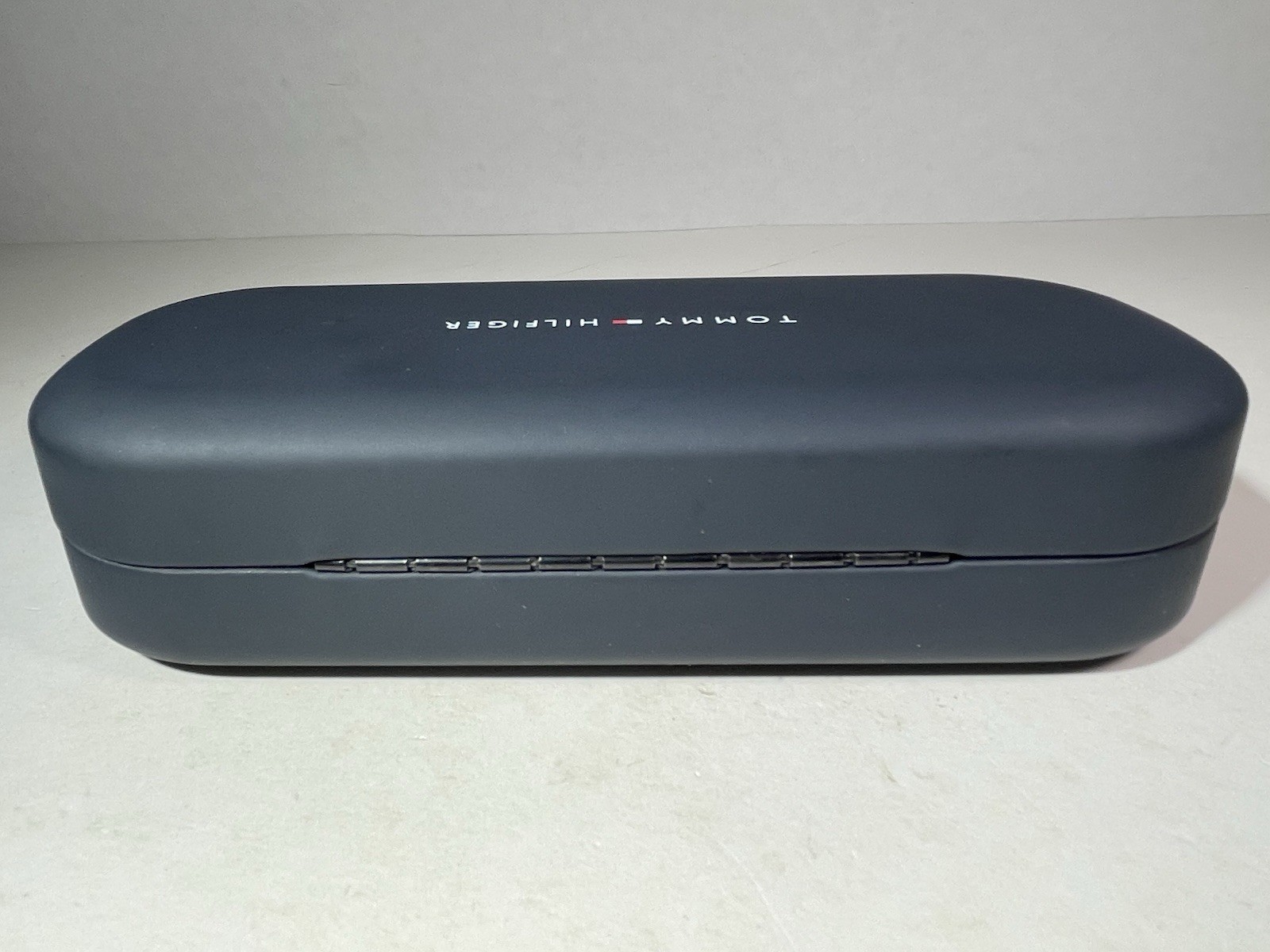 Tommy Hilfiger Eyeglasses/Sunglasses Hard Clamshell Case - Navy Blue w/cloth thumbnail 6