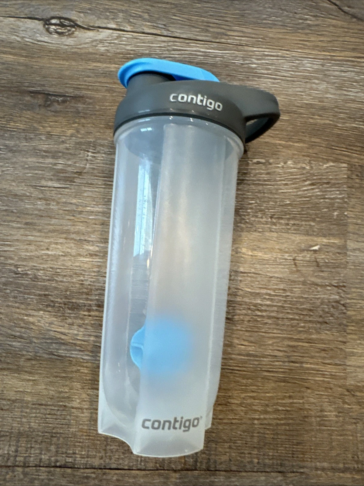 SHAKER/MIXER BOTTLE- WITH WISK-CONTIGO -PROTEIN SHAKE-BPA FREE--CLEAR