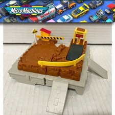 Micro Machines Travel City City Dump Play Set 1987 Galoob Folding