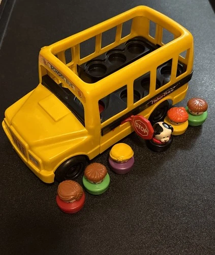 Vintage 1991 Fisher Price Little People School Bus W/ 6 Chunky People Figures