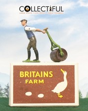 BRITAINS - 5032 - FARM SERIES - MAN WITH ROLLER - LEAD FIGURES BOXED BEAUTY   
