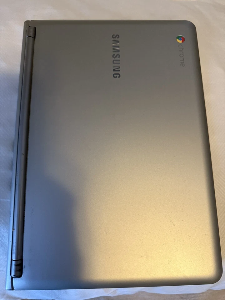 Samsung Chromebook Notebook 11.6” with Red Case Stand (XE303C12 Model). - Image 2 of 4