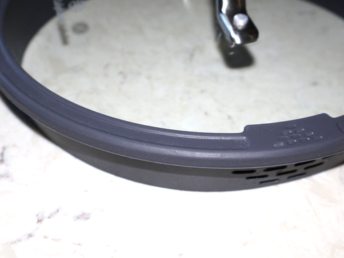 Calphalon Tempered Glass Replacement Lid Silicon Strainer 9" inner 10" out DD - Picture 2 of 3