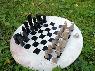 Jeu D'échecs En Pierre De Savon - Blanc-beige Et Rouge Veiné - Fabrication Artisanale