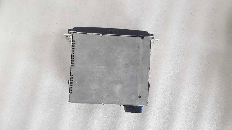 6583915903401 autoradio pour BMW SERIE 1 BERLINA (E81 E87) 2.0D 143 2004 175015 - Photo 4/4