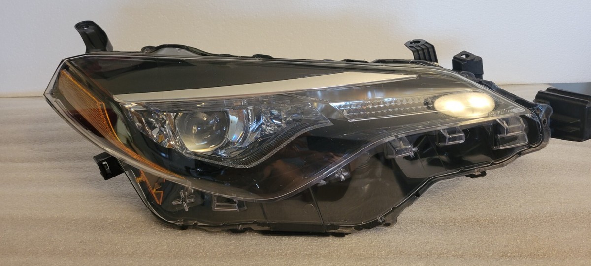 らいむ 2017-19 Toyota Corolla Right Passenger Headlight LED