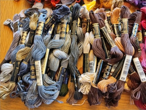 DMC 25 Embroidery Floss Thread Lot Of 400--multi color - Picture 5 of 7