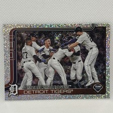 2025 Topps Series 1 - Detroit Tigers Team #34 Celebration Parallel Confetti Foil