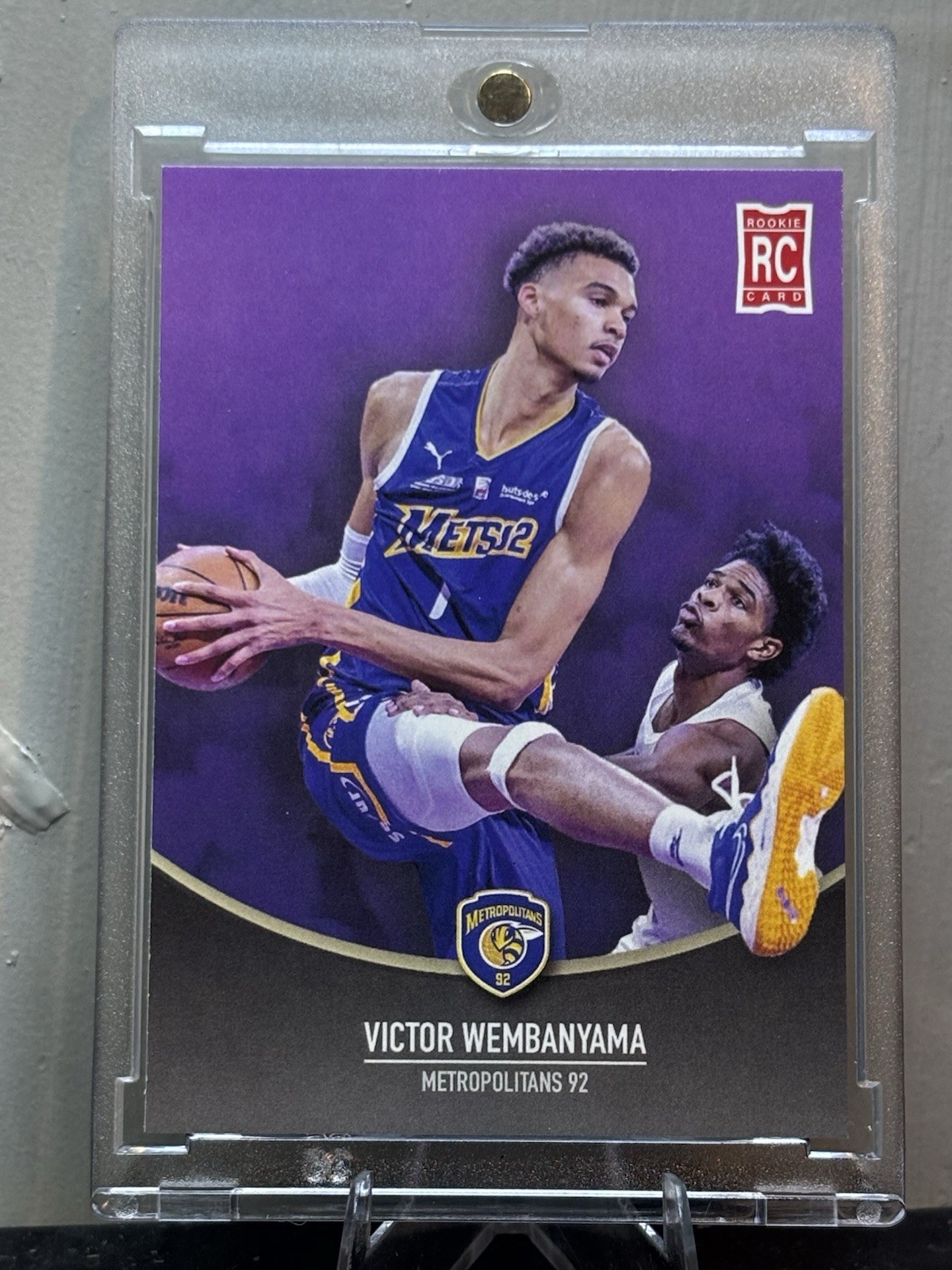 3 Victor Wembanyama Rookies Draft Prospect Auto, /1000 Rc And Regular Rc view 6