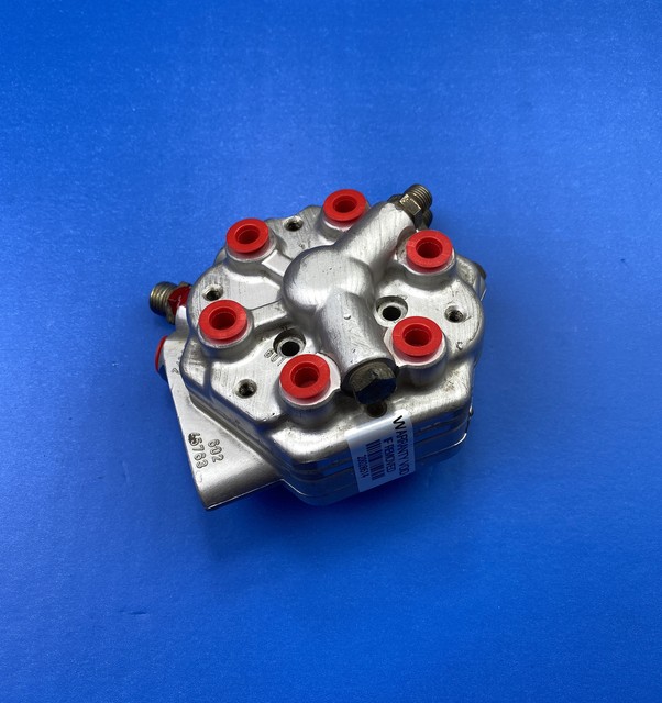 MERCEDES Fuel Distributor Bosch 0438101012 Fits190e 260 300e SE SEL Te