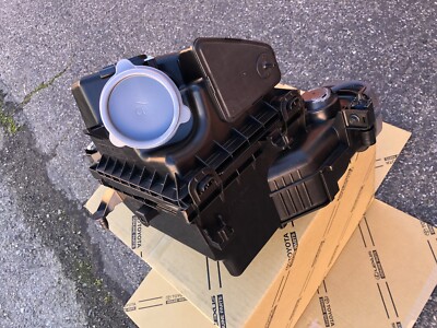 Lexus 17700-31890 Cleaner Assy, Air W/Element | eBay