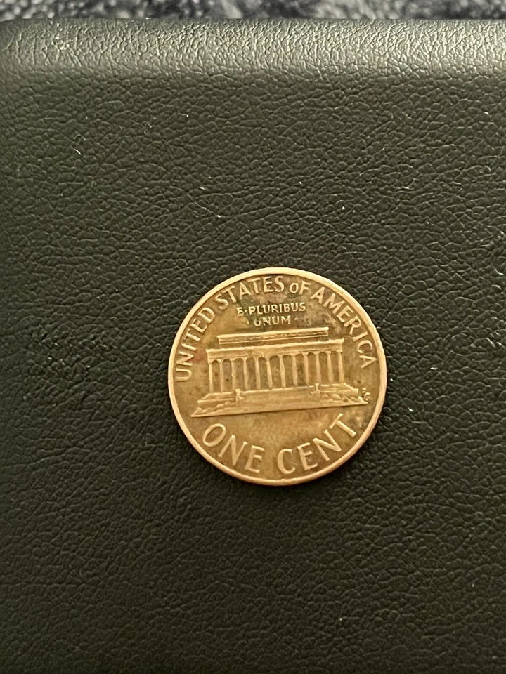 1973 Lincoln Penny No Mint Mark, Raised Edges, Double Die. VERY RARE! - Image 2 of 2